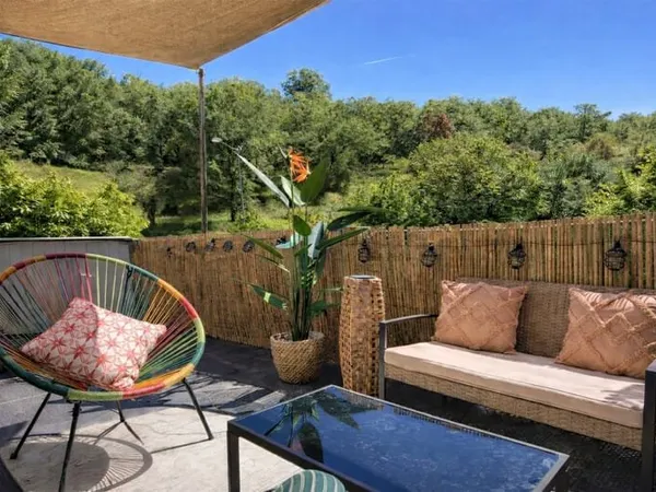 Charmante propriété en pierre au coeur de Brantôme 24310