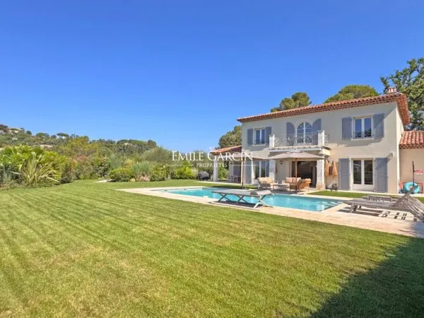 A louer, Cote d'Azur, Mougins, 6 chambres doubles, piscine