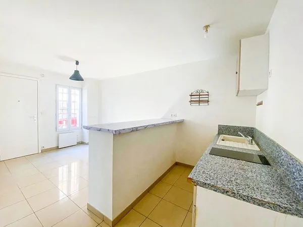 Toulon - Saint Roch : Lot de deux appartements T2
