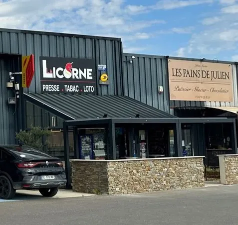 Local commercial 66 m² à Louer
