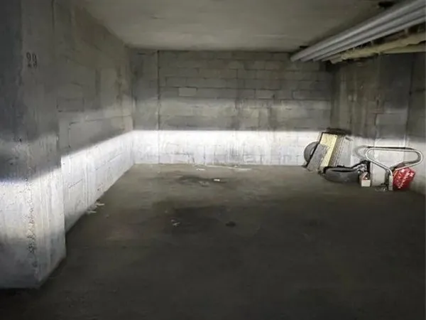 Parking pigalle/ blanche -2