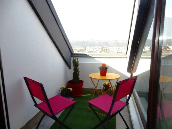 A VENDRE AIX LES BAINS STUDIO BALCON VUE LAC