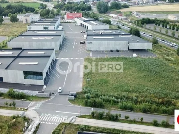Local d'activité 650 m²