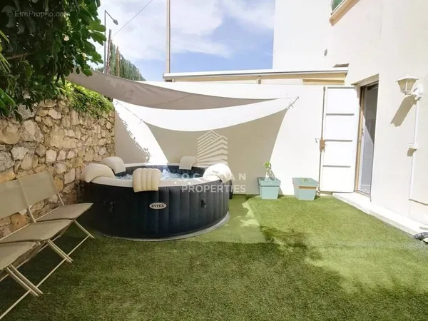 Appartement avec jardin de 78 m² exposé Sud à deux pas de la Croisette
