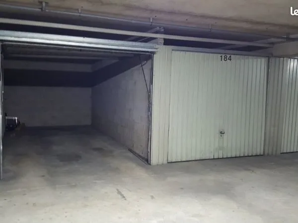 Box sous sol - sécurisé - rue jean Claude Vivant