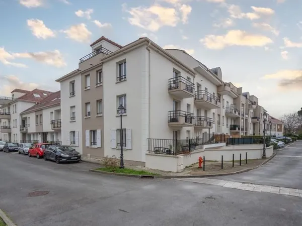 Appartement 2 pièces - Dernier étage avec balcon et box en sous-sol