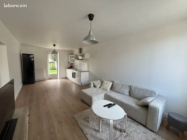 🏡 Maison de plain-pied à louer - Montluçon (proche commerces et commodités)