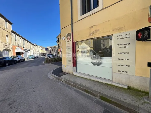 Cession de bail emplacement premium à Lunel 23 m²