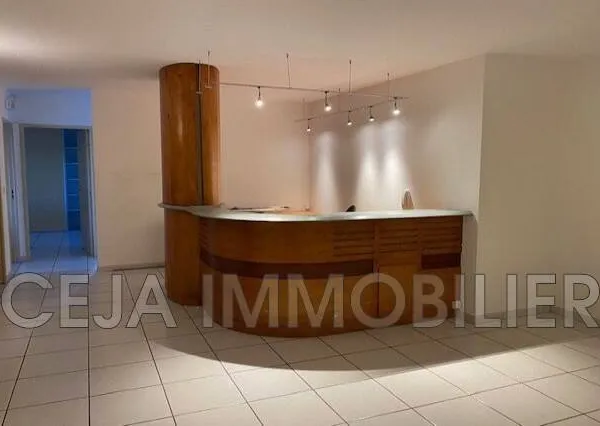 Bureaux 217 m²
