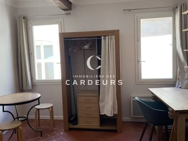 Location Studio meublé AIX EN PROVENCE Centre Ville