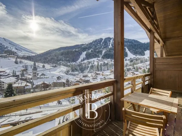 BARNES ARAVIS - LA CLUSAZ - APPARTEMENT D'EXCEPTION - CENTRE VILLAGE