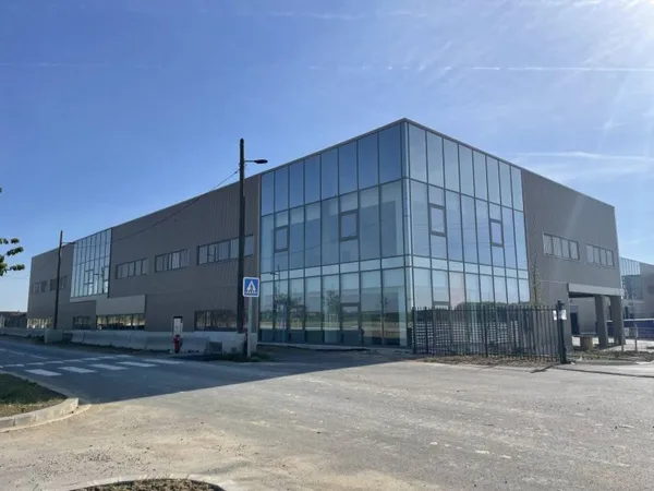 Entrepôt 3581 m²
