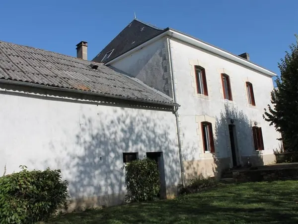 Maison de village à terminer de rénover.