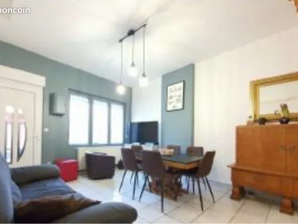 Maison mitoyenne à louer