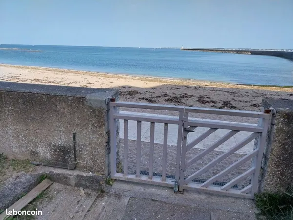Appartement face mer avec piscine