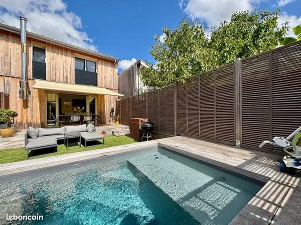 Mérignac / maison de 141 m2 avec 3 chambres jardin piscine et garage