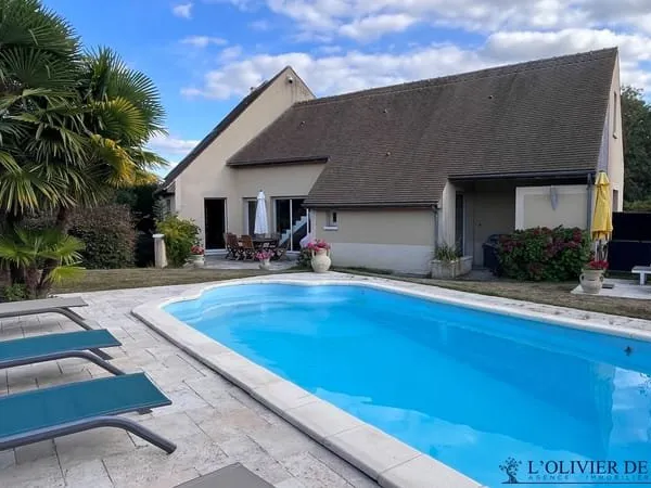 Maison individuelle de 9 pièce(s) 268 m²