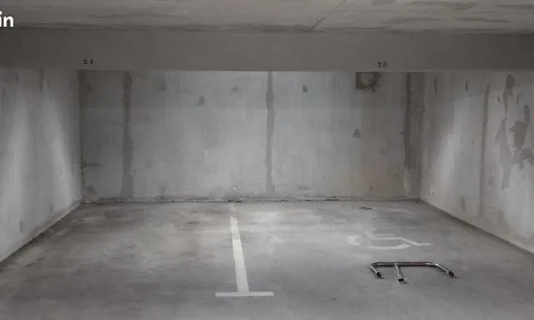 Place de parking Fontaine