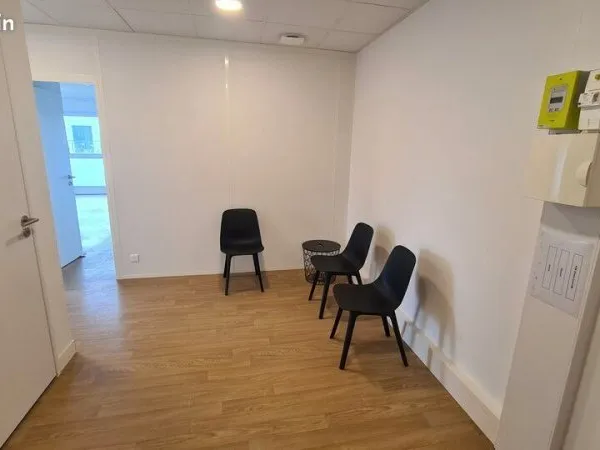 BUREAUX 15 m² SAINT JEAN DE LUZ