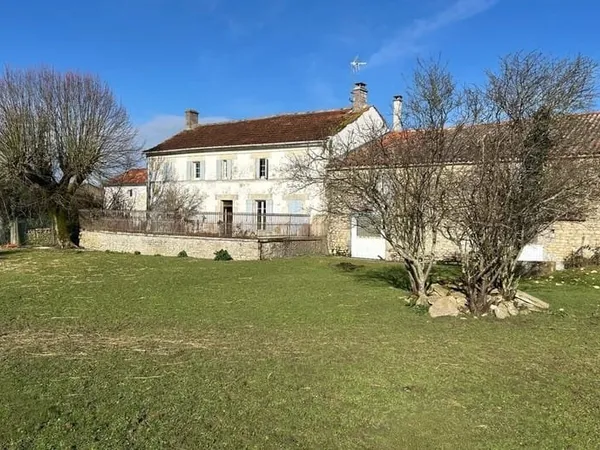 Maison Vente Saint-Crépin 9p 205m² 299000€