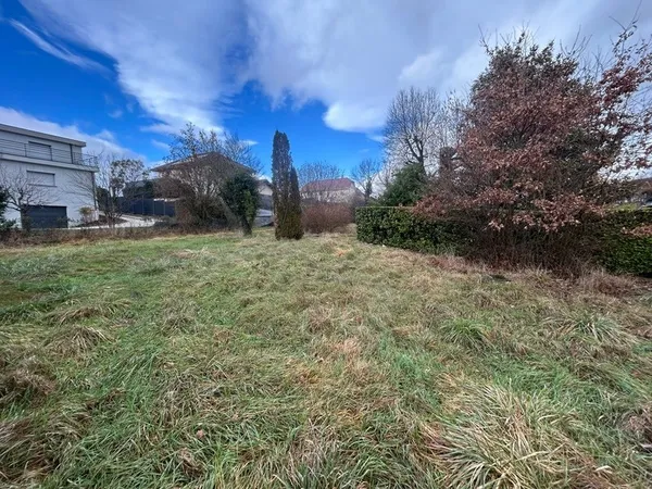 Aix les bains parcelle de terrain à batir de 906 m2 env