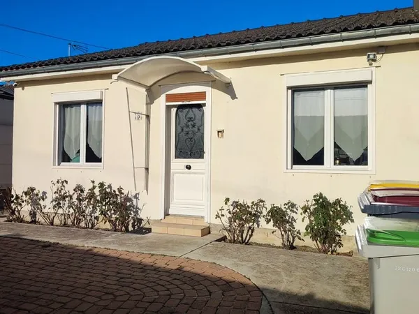 Maison de plain pied - F5 - 3 chambres - Courmelles (St Félix)