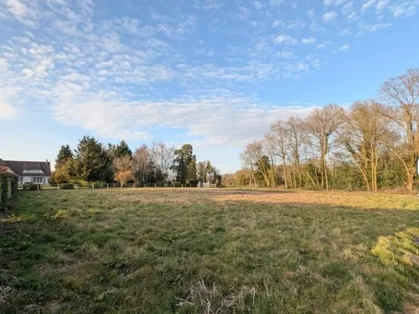 Terrain 7000 m²