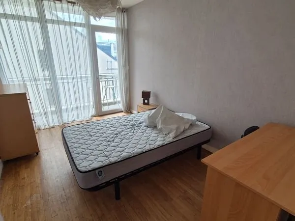Colocation meublée et équipée 2 personnes - 2 chambres donnant sur balcon avec vue sur la Loire - Pa