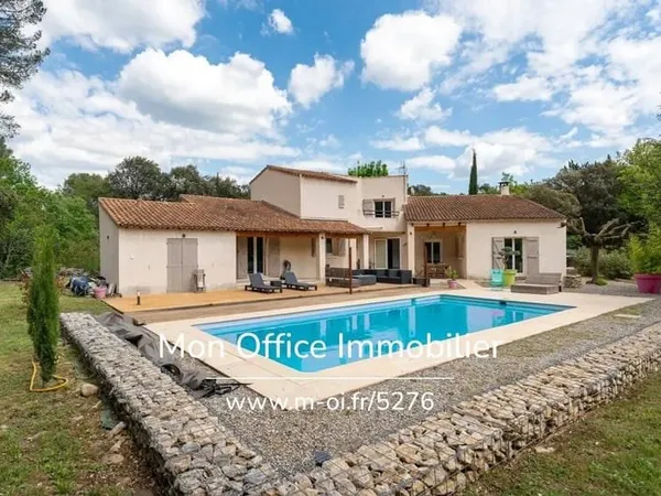 Maison 6 pièces 271 m²
