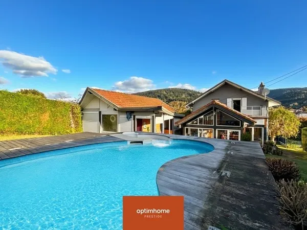Maison familiale avec piscine à GERARDMER