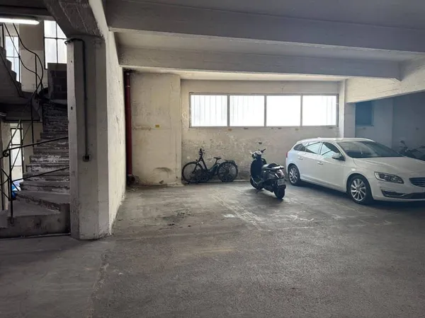 Parking 11 m²