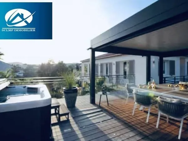 Maison de vacances 15 pièces 300 m²