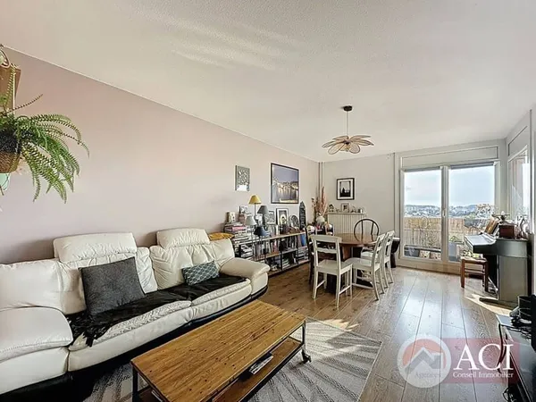 Appartement 4 pièces 82 m²