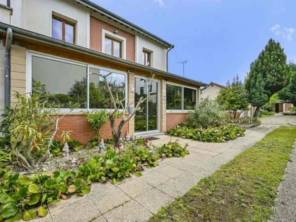 Maison 5 pièces 186 m²