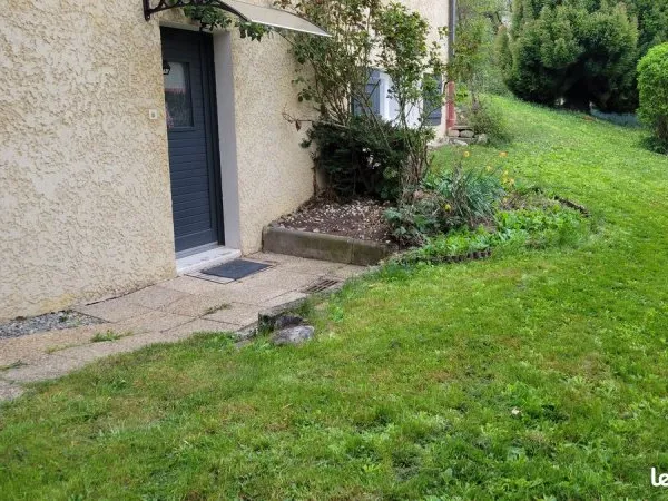F2 meublé dans maison à Thyez