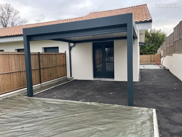 Petite maison mitoyenne