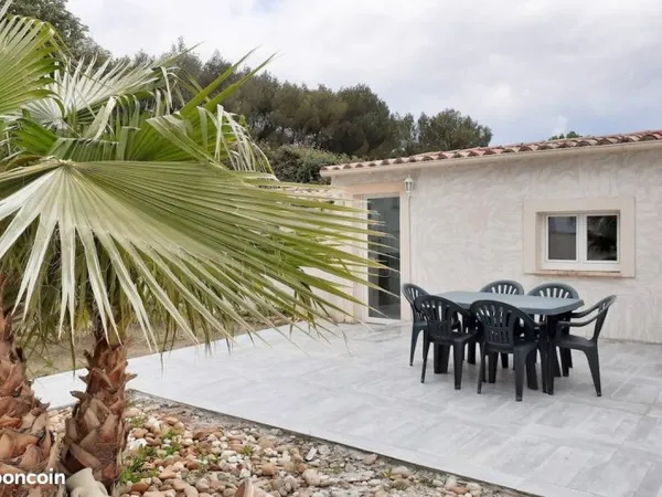 A louer petite maison avec exterieur