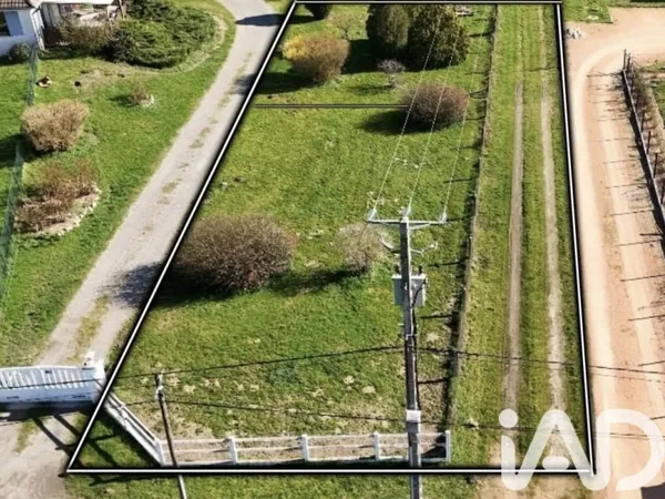 Terrain 913 m²