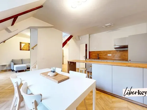 Duplex rénové Tours centre