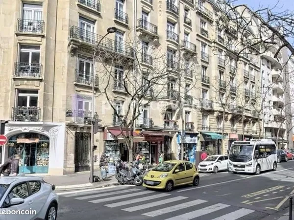 Local commercial 74 m²