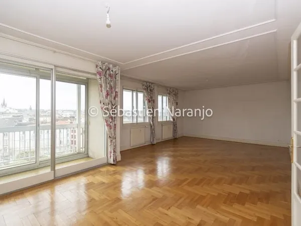 Appartement 98 m2 avec garage balcon hyper centre Limoge