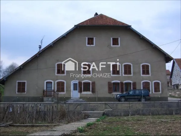 Ferme comtoise - Fort potentiel d'investissement - 8 appartements