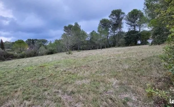 Terrain 13200 m²