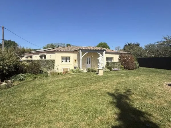 Maison de plain-pied 6 pièces 148 m²