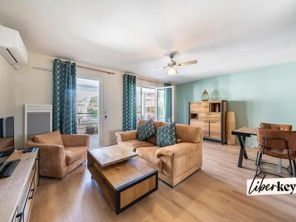 Appartement refait à neuf tout proche des commerces et des plages à Saint-Raphaël
