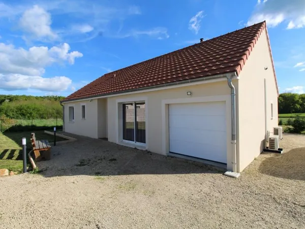 Plain-pied récent, confort moderne immédiat