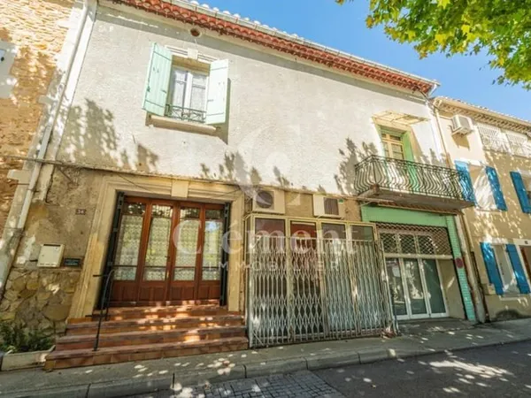 Maison de village à réinventer - Centre de Piolenc, fort potentiel et surface généreuse