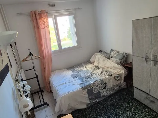 Chambre dans appartement de 78 m2 idéalement situé