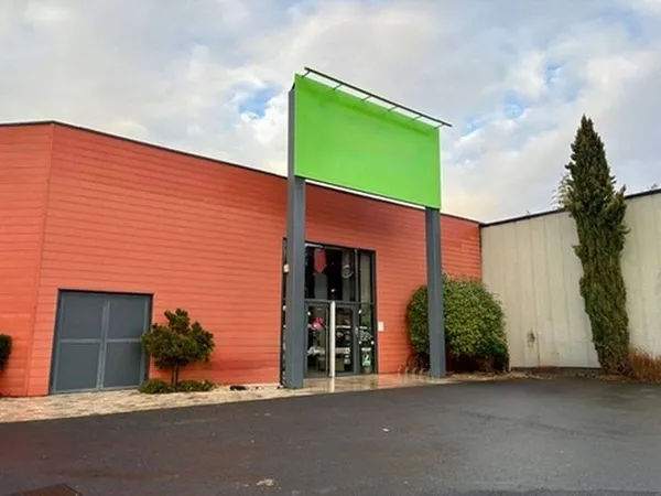 Local commercial 482 m²