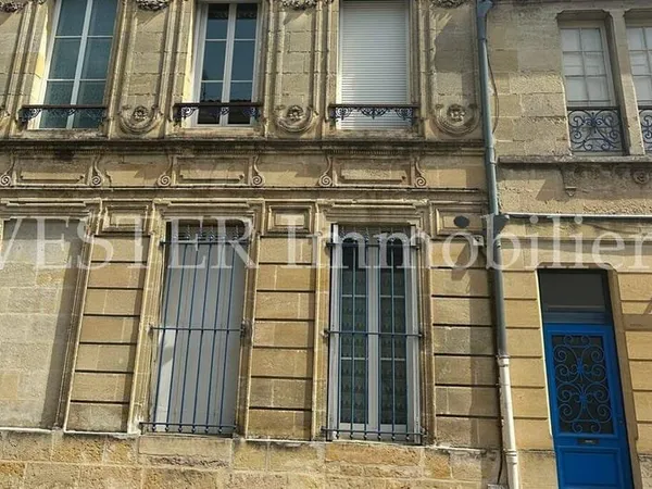 Maison 8 pièces 230 m²